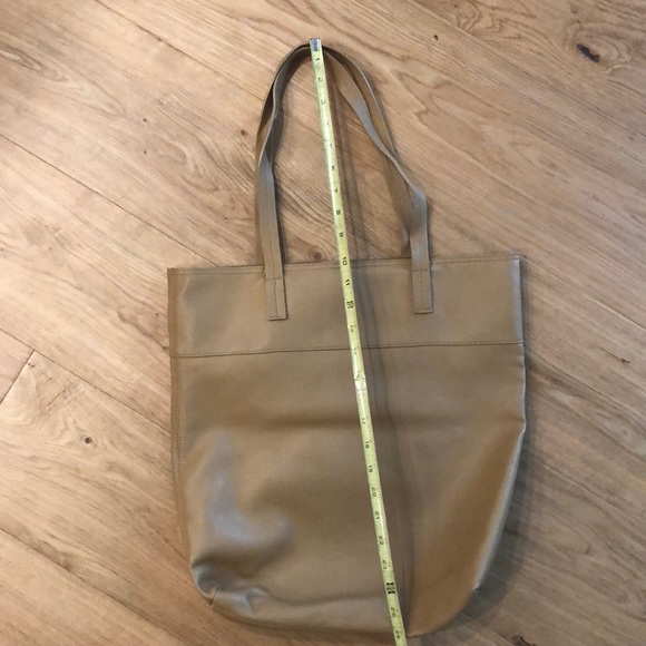 Tan, faux leather bucket purse - Picture 5 of 6